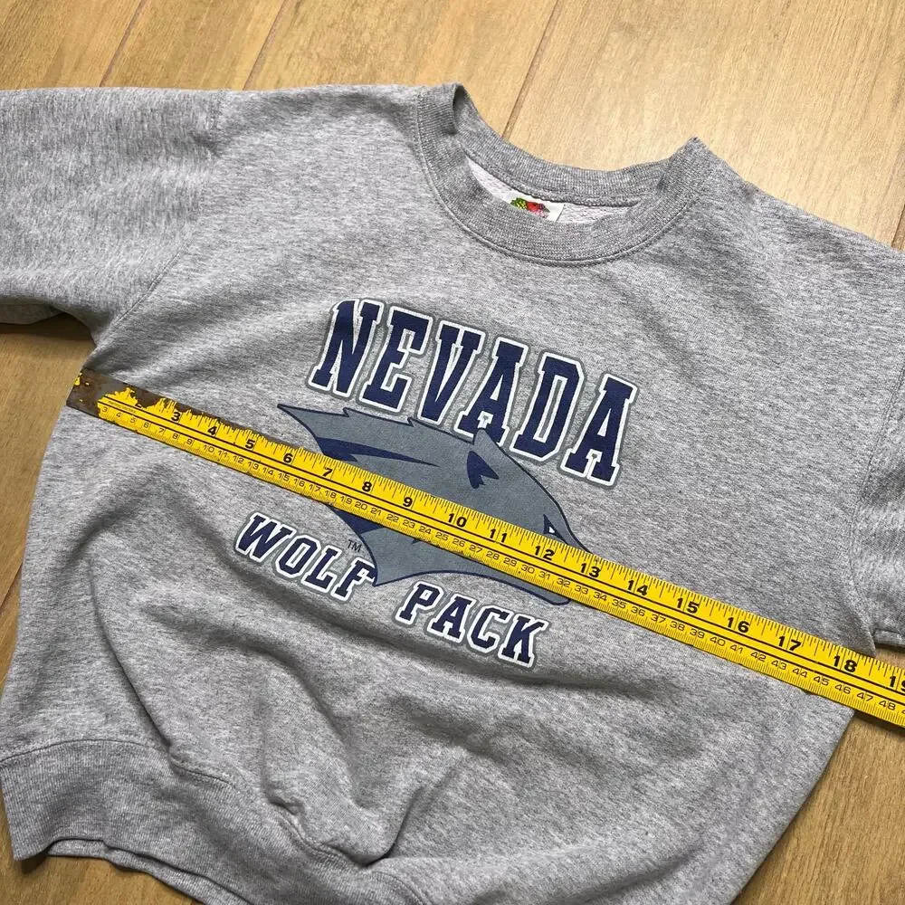 Nevada Wolf Pack Crewneck Sweatshirt Gray Logo Youth XL 14/16 Vintage Y2K - Picture 6 of 9